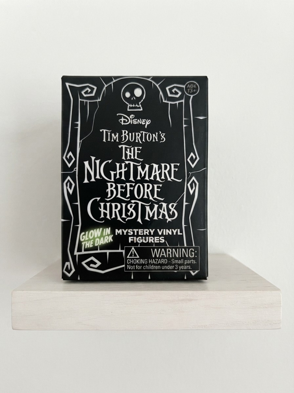 NWT Disney The Nightmare Before Christmas Glow In The Dark Mystery Box  (0320)